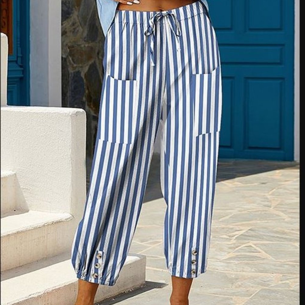 Light Blue Stripe Pocket Elastic-Waist Crop Pants